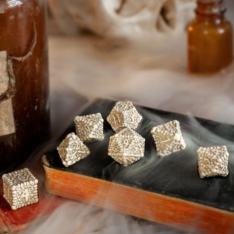 Q-Workshop: Dice Macabre Set (7 Dice)